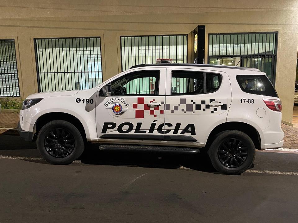Foto 8 de 8 — Criminosos armados com faca assaltam casa no Centro de Araraquara; trio foi detido